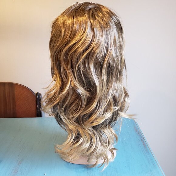 Beach Hair! 3/4 wig - Picture 3 of 11